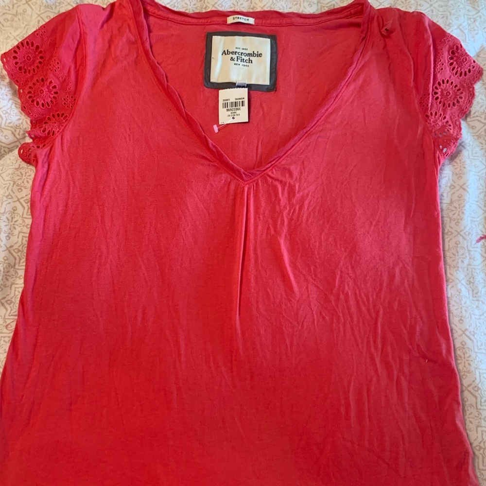 New A&F tee